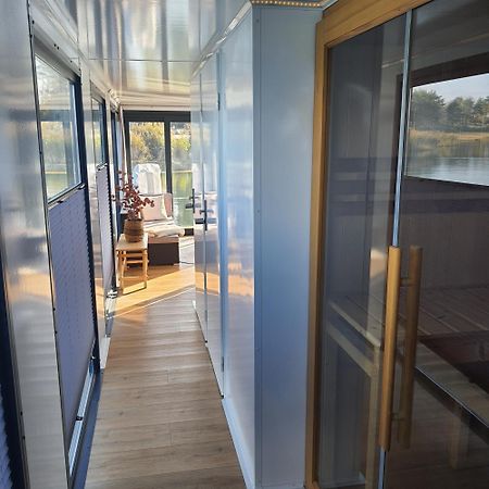 Schwimmendes Ferienhaus Sky Elsterheide المظهر الخارجي الصورة